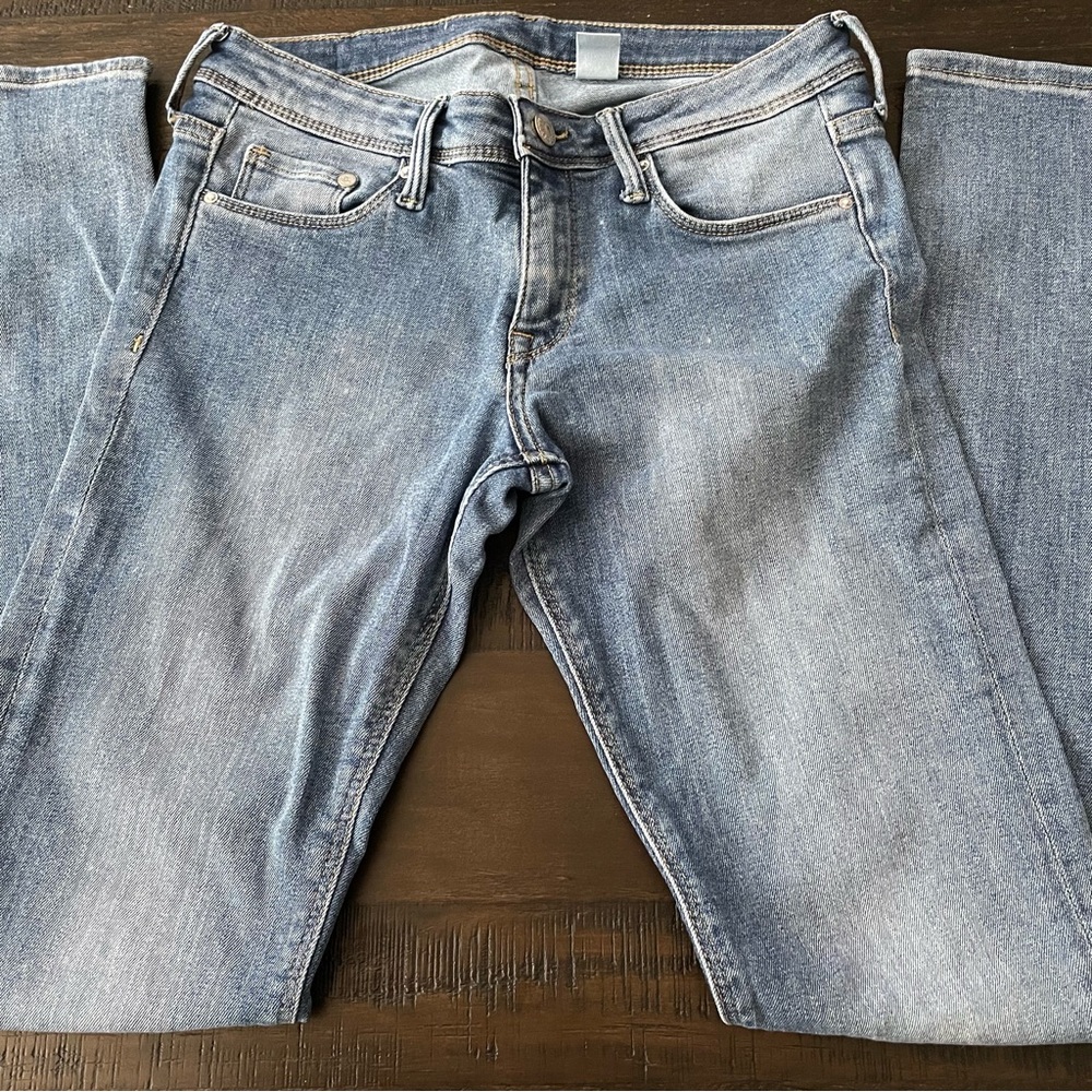 🎯2 for $25🎯 H&M stretchy Skinny Jeans 29x32